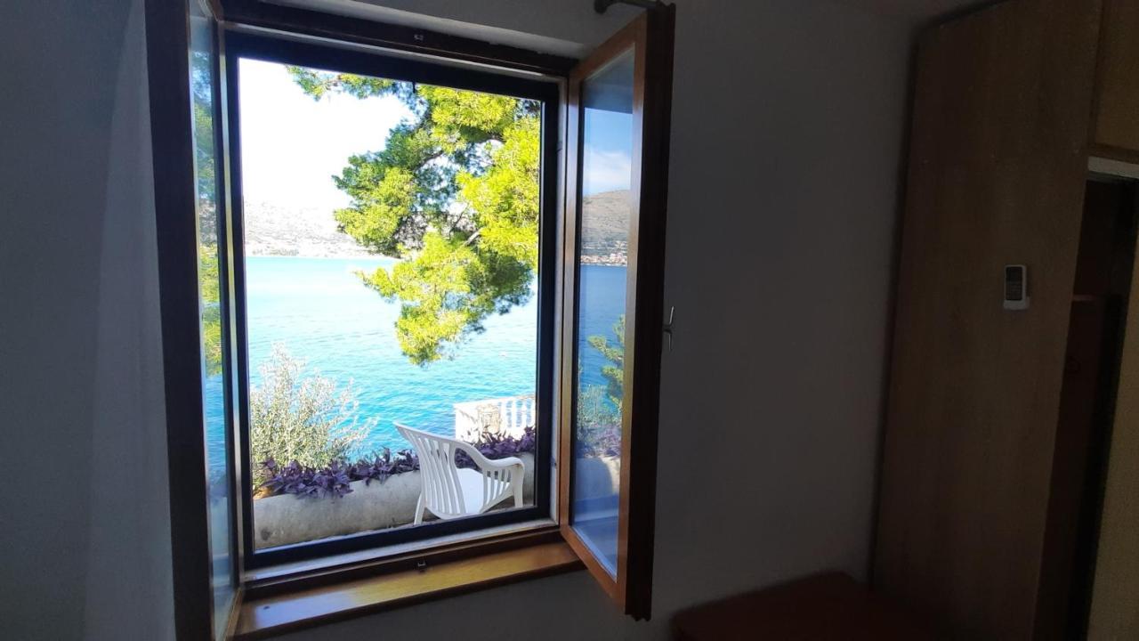 Seaview & Beachfront Apartments Jakov Donji Okrug  Esterno foto
