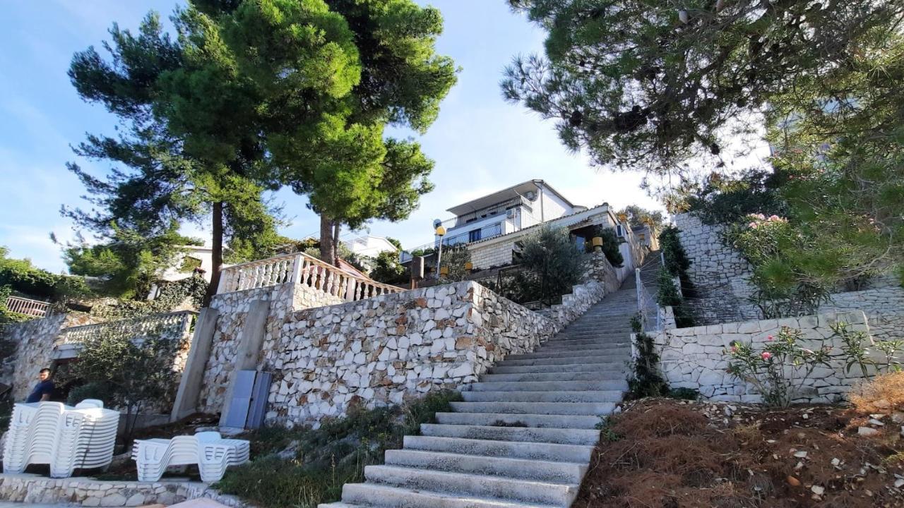 Seaview & Beachfront Apartments Jakov Donji Okrug  Esterno foto