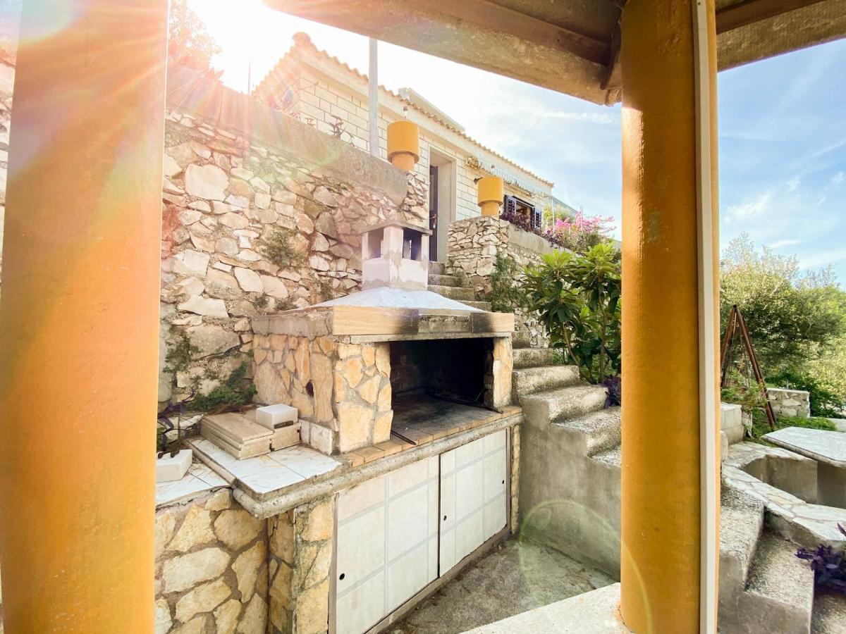 Seaview & Beachfront Apartments Jakov Donji Okrug  Esterno foto